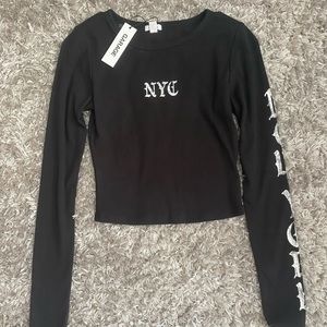 Black long sleeve “New York” From GARAGE